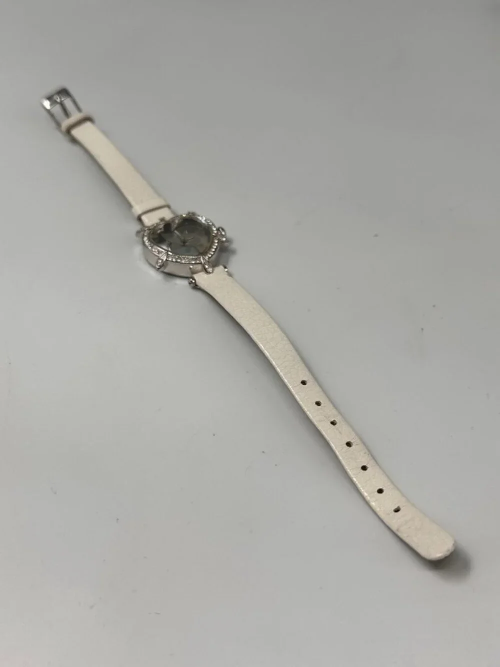 JLo Jennifer Lopez Watch Women Faceted Heart Case White Band New Battery